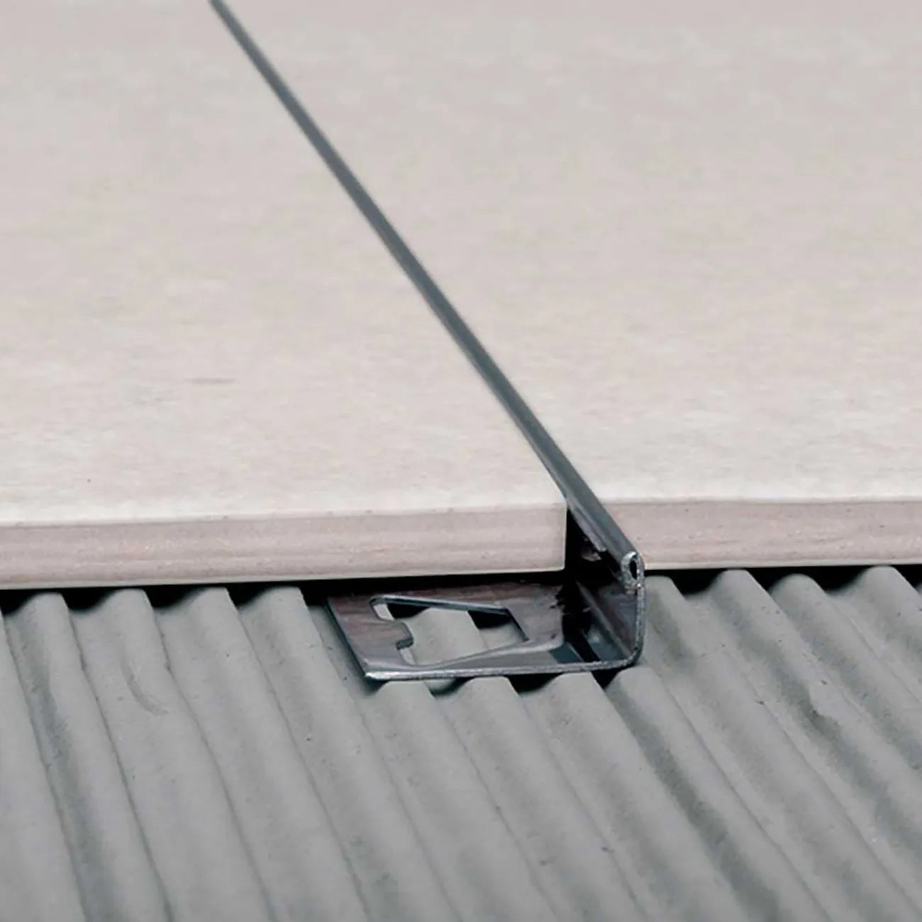 Varilla ATRIM en L Brillante 10 mm x 2,5 m